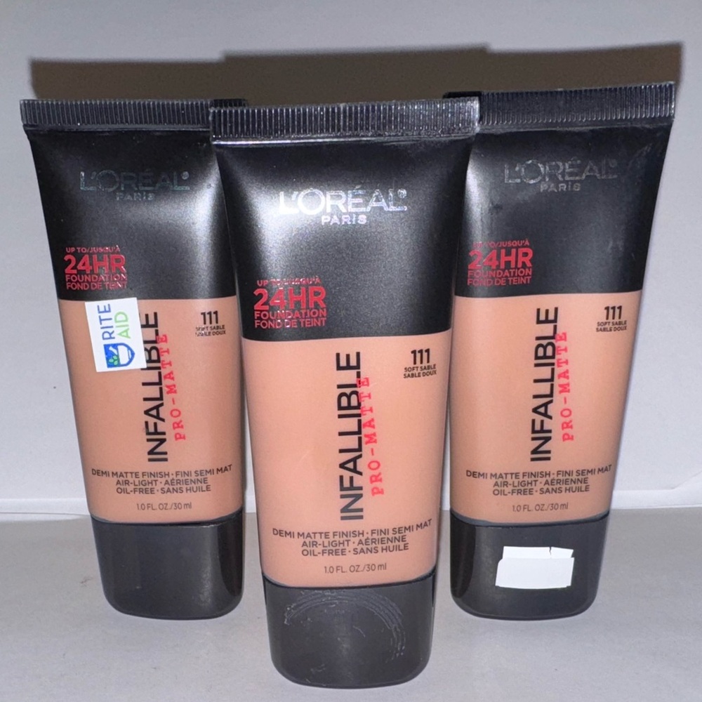 x3 111 SOFT SABLE  L'Oreal INFALLIBLE Pro-Matte Foundation Makeup Demi-Matte x3